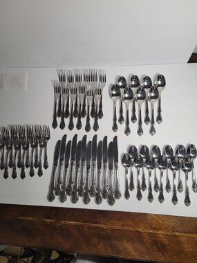 Vntg Arbor Rose True Rose 1881 Rogers Stainless Oneida Ltd. 56 Pcs Srvc for 8-12